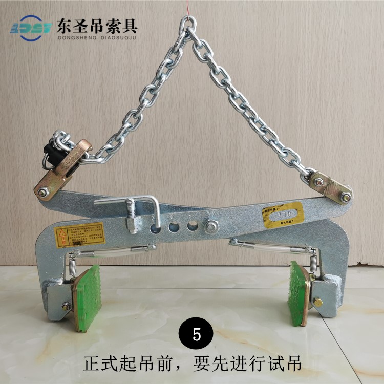 正式起吊前，要先進(jìn)行試吊（如何試吊請(qǐng)參考起重吊裝操作規(guī)范）